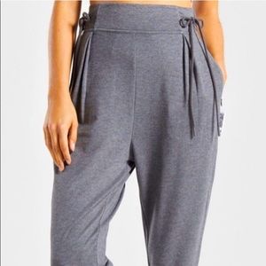Gymshark Gray Highwaisted sweat pants Size Xlarge
